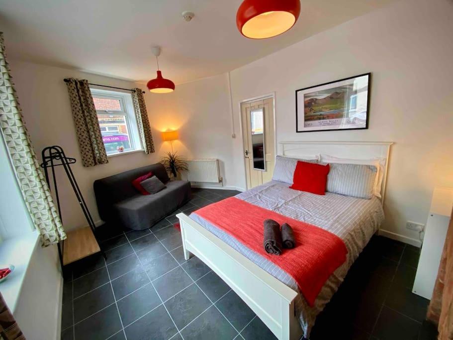 Brickworks - 2 Bedrooms, 15 Mins Walk To The Centre, With Garden Cardiff Exterior foto